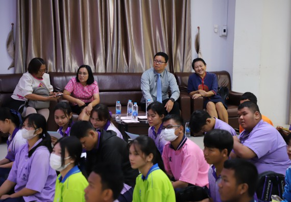 ภาพกิจกรรม  คณะวิทยาศาสตร์และเทคโนโลยี มหาวิทยาลัยราชภัฏกําแพงเพชร จัดโครงการประชาสัมพันธ์รายวิชาและหลักสูตรไปยังผู้เรียนกลุ่มใหม่ (Non-age Group) โรงเรียนขาณุวิทยา