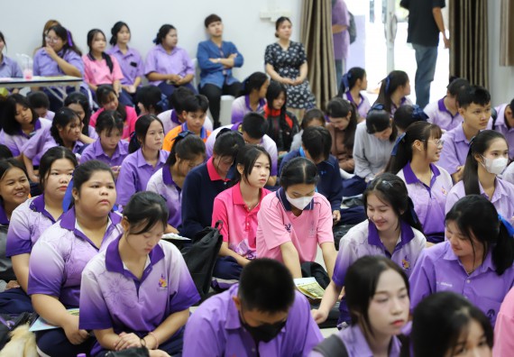 ภาพกิจกรรม  คณะวิทยาศาสตร์และเทคโนโลยี มหาวิทยาลัยราชภัฏกําแพงเพชร จัดโครงการประชาสัมพันธ์รายวิชาและหลักสูตรไปยังผู้เรียนกลุ่มใหม่ (Non-age Group) โรงเรียนขาณุวิทยา