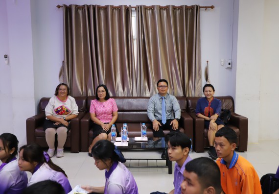 ภาพกิจกรรม  คณะวิทยาศาสตร์และเทคโนโลยี มหาวิทยาลัยราชภัฏกําแพงเพชร จัดโครงการประชาสัมพันธ์รายวิชาและหลักสูตรไปยังผู้เรียนกลุ่มใหม่ (Non-age Group) โรงเรียนขาณุวิทยา