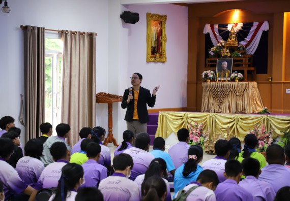 ภาพกิจกรรม  คณะวิทยาศาสตร์และเทคโนโลยี มหาวิทยาลัยราชภัฏกําแพงเพชร จัดโครงการประชาสัมพันธ์รายวิชาและหลักสูตรไปยังผู้เรียนกลุ่มใหม่ (Non-age Group) โรงเรียนขาณุวิทยา