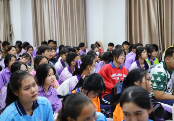 ภาพกิจกรรม  คณะวิทยาศาสตร์และเทคโนโลยี มหาวิทยาลัยราชภัฏกําแพงเพชร จัดโครงการประชาสัมพันธ์รายวิชาและหลักสูตรไปยังผู้เรียนกลุ่มใหม่ (Non-age Group) โรงเรียนขาณุวิทยา