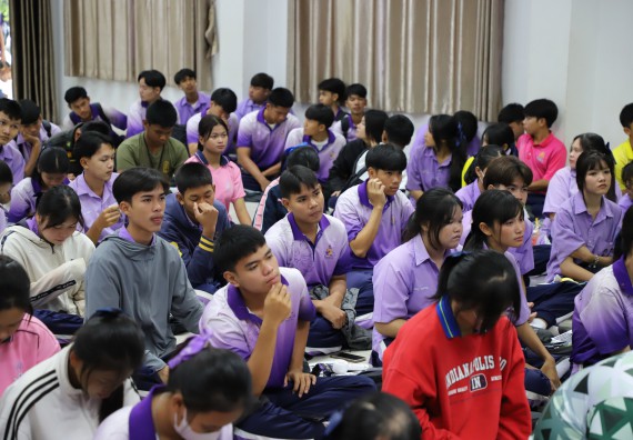 ภาพกิจกรรม  คณะวิทยาศาสตร์และเทคโนโลยี มหาวิทยาลัยราชภัฏกําแพงเพชร จัดโครงการประชาสัมพันธ์รายวิชาและหลักสูตรไปยังผู้เรียนกลุ่มใหม่ (Non-age Group) โรงเรียนขาณุวิทยา