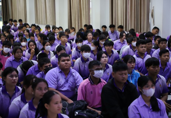 ภาพกิจกรรม  คณะวิทยาศาสตร์และเทคโนโลยี มหาวิทยาลัยราชภัฏกําแพงเพชร จัดโครงการประชาสัมพันธ์รายวิชาและหลักสูตรไปยังผู้เรียนกลุ่มใหม่ (Non-age Group) โรงเรียนขาณุวิทยา