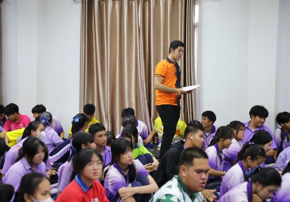 ภาพกิจกรรม  คณะวิทยาศาสตร์และเทคโนโลยี มหาวิทยาลัยราชภัฏกําแพงเพชร จัดโครงการประชาสัมพันธ์รายวิชาและหลักสูตรไปยังผู้เรียนกลุ่มใหม่ (Non-age Group) โรงเรียนขาณุวิทยา