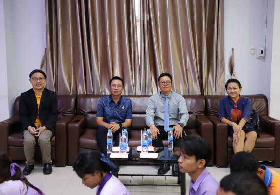 ภาพกิจกรรม  คณะวิทยาศาสตร์และเทคโนโลยี มหาวิทยาลัยราชภัฏกําแพงเพชร จัดโครงการประชาสัมพันธ์รายวิชาและหลักสูตรไปยังผู้เรียนกลุ่มใหม่ (Non-age Group) โรงเรียนขาณุวิทยา