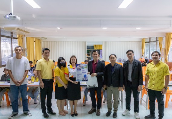 ภาพกิจกรรม คณะวิทยาศาสตร์และเทคโนโลยี มหาวิทยาลัยราชภัฏกําแพงเพชร จัดโครงการประชาสัมพันธ์รายวิชาและหลักสูตรไปยังผู้เรียนกลุ่มใหม่ (Non-age Group) โรงเรียนสลกบาตรวิทยา