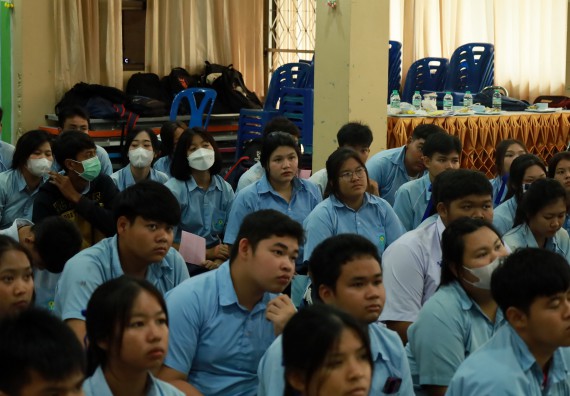 ภาพกิจกรรม  คณะวิทยาศาสตร์และเทคโนโลยี มหาวิทยาลัยราชภัฏกําแพงเพชร จัดโครงการประชาสัมพันธ์รายวิชาและหลักสูตรไปยังผู้เรียนกลุ่มใหม่ (Non-age Group) โรงเรียนพิไกรวิทยา