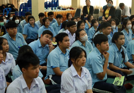 ภาพกิจกรรม  คณะวิทยาศาสตร์และเทคโนโลยี มหาวิทยาลัยราชภัฏกําแพงเพชร จัดโครงการประชาสัมพันธ์รายวิชาและหลักสูตรไปยังผู้เรียนกลุ่มใหม่ (Non-age Group) โรงเรียนพิไกรวิทยา