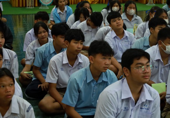 ภาพกิจกรรม  คณะวิทยาศาสตร์และเทคโนโลยี มหาวิทยาลัยราชภัฏกําแพงเพชร จัดโครงการประชาสัมพันธ์รายวิชาและหลักสูตรไปยังผู้เรียนกลุ่มใหม่ (Non-age Group) โรงเรียนพิไกรวิทยา