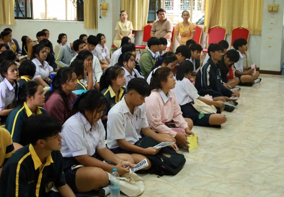 ภาพกิจกรรม  คณะวิทยาศาสตร์และเทคโนโลยี มหาวิทยาลัยราชภัฏกําแพงเพชร จัดโครงการประชาสัมพันธ์รายวิชาและหลักสูตรไปยังผู้เรียนกลุ่มใหม่ (Non-age Group) โรงเรียนเรืองวิทย์พิทยาคม