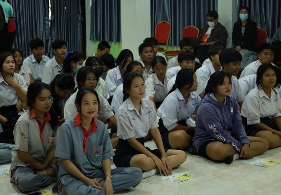 ภาพกิจกรรม  คณะวิทยาศาสตร์และเทคโนโลยี มหาวิทยาลัยราชภัฏกําแพงเพชร จัดโครงการประชาสัมพันธ์รายวิชาและหลักสูตรไปยังผู้เรียนกลุ่มใหม่ (Non-age Group) โรงเรียนสักงามวิทยา