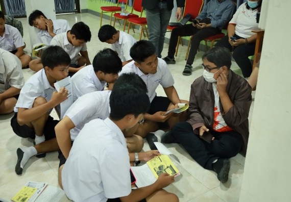 ภาพกิจกรรม  คณะวิทยาศาสตร์และเทคโนโลยี มหาวิทยาลัยราชภัฏกําแพงเพชร จัดโครงการประชาสัมพันธ์รายวิชาและหลักสูตรไปยังผู้เรียนกลุ่มใหม่ (Non-age Group) โรงเรียนสักงามวิทยา