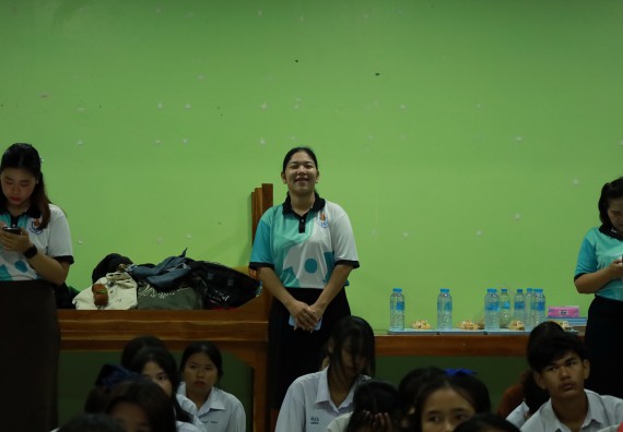 ภาพกิจกรรม  คณะวิทยาศาสตร์และเทคโนโลยี มหาวิทยาลัยราชภัฏกําแพงเพชร จัดโครงการประชาสัมพันธ์รายวิชาและหลักสูตรไปยังผู้เรียนกลุ่มใหม่ (Non-age Group) โรงเรียนสักงามวิทยา