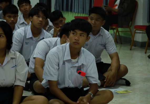 ภาพกิจกรรม  คณะวิทยาศาสตร์และเทคโนโลยี มหาวิทยาลัยราชภัฏกําแพงเพชร จัดโครงการประชาสัมพันธ์รายวิชาและหลักสูตรไปยังผู้เรียนกลุ่มใหม่ (Non-age Group) โรงเรียนสักงามวิทยา