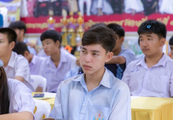 คณะวิทยาศาสตร์และเทคโนโลยี มหาวิทยาลัยราชภัฏกําแพงเพชร จัดโครงการประชาสัมพันธ์รายวิชาและหลักสูตรไปยังผู้เรียนกลุ่มใหม่ (Non-age Group)  โรงเรียนมัธยมพัชรกิติยาภา 2