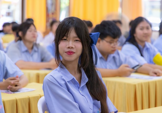 คณะวิทยาศาสตร์และเทคโนโลยี มหาวิทยาลัยราชภัฏกําแพงเพชร จัดโครงการประชาสัมพันธ์รายวิชาและหลักสูตรไปยังผู้เรียนกลุ่มใหม่ (Non-age Group)  โรงเรียนมัธยมพัชรกิติยาภา 2