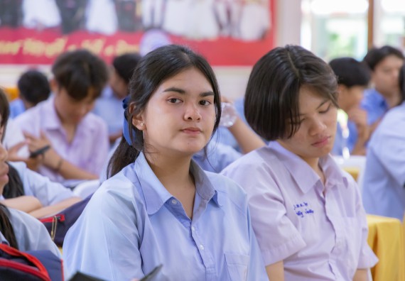 คณะวิทยาศาสตร์และเทคโนโลยี มหาวิทยาลัยราชภัฏกําแพงเพชร จัดโครงการประชาสัมพันธ์รายวิชาและหลักสูตรไปยังผู้เรียนกลุ่มใหม่ (Non-age Group)  โรงเรียนมัธยมพัชรกิติยาภา 2