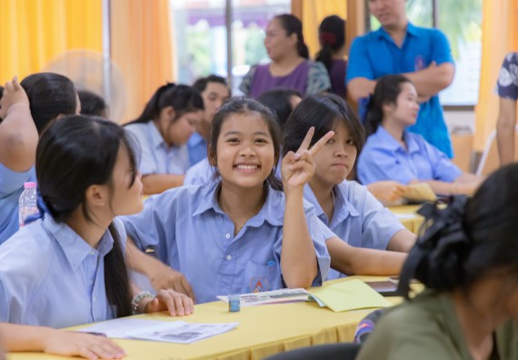 คณะวิทยาศาสตร์และเทคโนโลยี มหาวิทยาลัยราชภัฏกําแพงเพชร จัดโครงการประชาสัมพันธ์รายวิชาและหลักสูตรไปยังผู้เรียนกลุ่มใหม่ (Non-age Group)  โรงเรียนมัธยมพัชรกิติยาภา 2