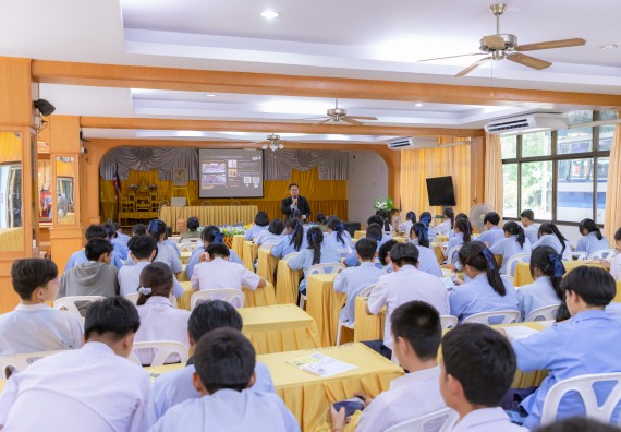 คณะวิทยาศาสตร์และเทคโนโลยี มหาวิทยาลัยราชภัฏกําแพงเพชร จัดโครงการประชาสัมพันธ์รายวิชาและหลักสูตรไปยังผู้เรียนกลุ่มใหม่ (Non-age Group)  โรงเรียนมัธยมพัชรกิติยาภา 2