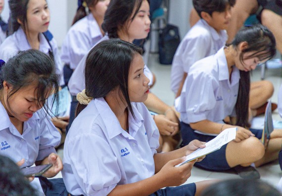 ภาพกิจกรรม  คณะวิทยาศาสตร์และเทคโนโลยี มหาวิทยาลัยราชภัฏกําแพงเพชร จัดโครงการประชาสัมพันธ์รายวิชาและหลักสูตรไปยังผู้เรียนกลุ่มใหม่ (Non-age Group)  โรงเรียนโกสัมพีวิทยา