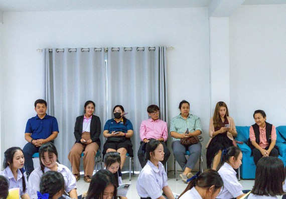 ภาพกิจกรรม  คณะวิทยาศาสตร์และเทคโนโลยี มหาวิทยาลัยราชภัฏกําแพงเพชร จัดโครงการประชาสัมพันธ์รายวิชาและหลักสูตรไปยังผู้เรียนกลุ่มใหม่ (Non-age Group)  โรงเรียนโกสัมพีวิทยา