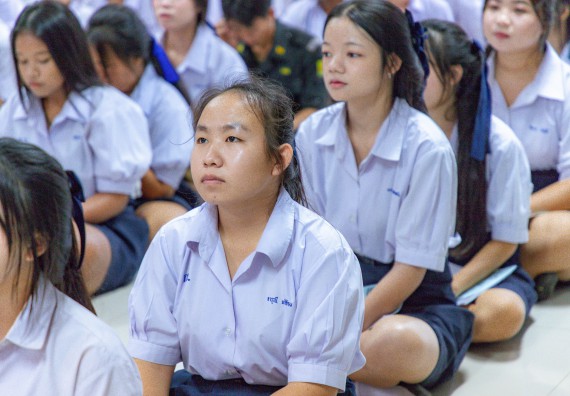 ภาพกิจกรรม  คณะวิทยาศาสตร์และเทคโนโลยี มหาวิทยาลัยราชภัฏกําแพงเพชร จัดโครงการประชาสัมพันธ์รายวิชาและหลักสูตรไปยังผู้เรียนกลุ่มใหม่ (Non-age Group)  โรงเรียนโกสัมพีวิทยา