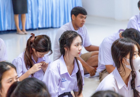 ภาพกิจกรรม  คณะวิทยาศาสตร์และเทคโนโลยี มหาวิทยาลัยราชภัฏกําแพงเพชร จัดโครงการประชาสัมพันธ์รายวิชาและหลักสูตรไปยังผู้เรียนกลุ่มใหม่ (Non-age Group)  โรงเรียนโกสัมพีวิทยา