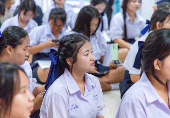 ภาพกิจกรรม  คณะวิทยาศาสตร์และเทคโนโลยี มหาวิทยาลัยราชภัฏกําแพงเพชร จัดโครงการประชาสัมพันธ์รายวิชาและหลักสูตรไปยังผู้เรียนกลุ่มใหม่ (Non-age Group)  โรงเรียนโกสัมพีวิทยา