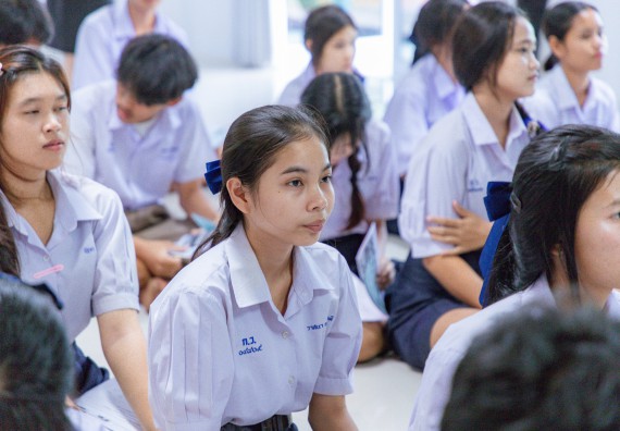 ภาพกิจกรรม  คณะวิทยาศาสตร์และเทคโนโลยี มหาวิทยาลัยราชภัฏกําแพงเพชร จัดโครงการประชาสัมพันธ์รายวิชาและหลักสูตรไปยังผู้เรียนกลุ่มใหม่ (Non-age Group)  โรงเรียนโกสัมพีวิทยา