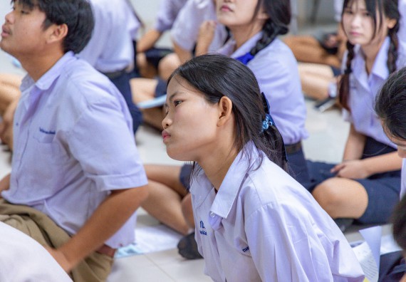 ภาพกิจกรรม  คณะวิทยาศาสตร์และเทคโนโลยี มหาวิทยาลัยราชภัฏกําแพงเพชร จัดโครงการประชาสัมพันธ์รายวิชาและหลักสูตรไปยังผู้เรียนกลุ่มใหม่ (Non-age Group)  โรงเรียนโกสัมพีวิทยา