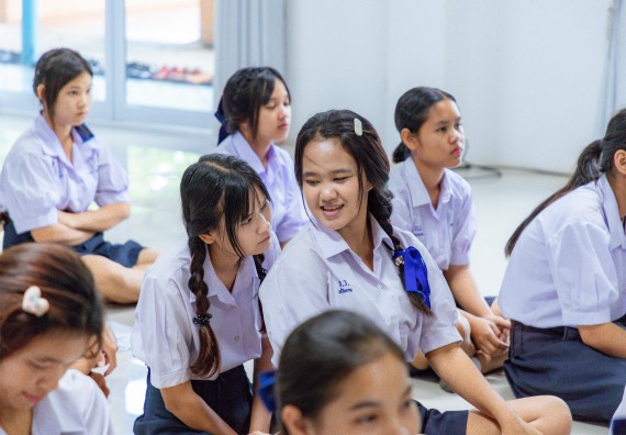 ภาพกิจกรรม  คณะวิทยาศาสตร์และเทคโนโลยี มหาวิทยาลัยราชภัฏกําแพงเพชร จัดโครงการประชาสัมพันธ์รายวิชาและหลักสูตรไปยังผู้เรียนกลุ่มใหม่ (Non-age Group)  โรงเรียนโกสัมพีวิทยา