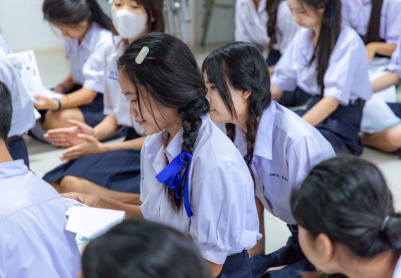 ภาพกิจกรรม  คณะวิทยาศาสตร์และเทคโนโลยี มหาวิทยาลัยราชภัฏกําแพงเพชร จัดโครงการประชาสัมพันธ์รายวิชาและหลักสูตรไปยังผู้เรียนกลุ่มใหม่ (Non-age Group)  โรงเรียนโกสัมพีวิทยา