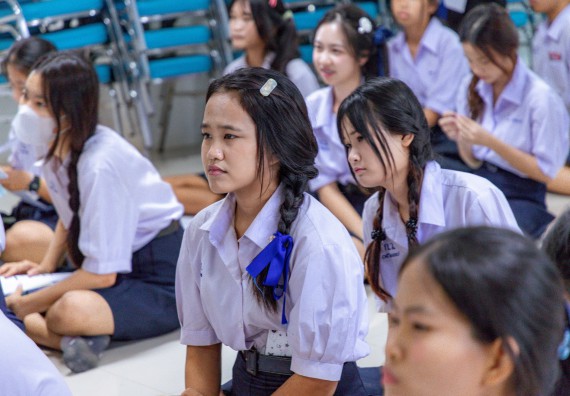 ภาพกิจกรรม  คณะวิทยาศาสตร์และเทคโนโลยี มหาวิทยาลัยราชภัฏกําแพงเพชร จัดโครงการประชาสัมพันธ์รายวิชาและหลักสูตรไปยังผู้เรียนกลุ่มใหม่ (Non-age Group)  โรงเรียนโกสัมพีวิทยา