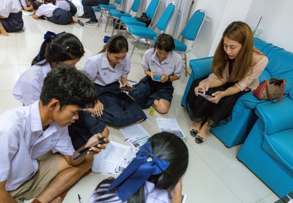 ภาพกิจกรรม  คณะวิทยาศาสตร์และเทคโนโลยี มหาวิทยาลัยราชภัฏกําแพงเพชร จัดโครงการประชาสัมพันธ์รายวิชาและหลักสูตรไปยังผู้เรียนกลุ่มใหม่ (Non-age Group)  โรงเรียนโกสัมพีวิทยา