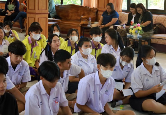 ภาพกิจกรรม  คณะวิทยาศาสตร์และเทคโนโลยี มหาวิทยาลัยราชภัฏกําแพงเพชร จัดโครงการประชาสัมพันธ์รายวิชาและหลักสูตรไปยังผู้เรียนกลุ่มใหม่ (Non-age Group) โรงเรียนทุ่งโพธิ์ทะเลพิทยา