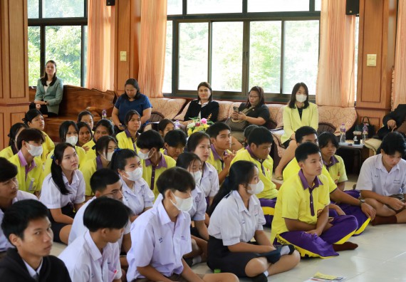 ภาพกิจกรรม  คณะวิทยาศาสตร์และเทคโนโลยี มหาวิทยาลัยราชภัฏกําแพงเพชร จัดโครงการประชาสัมพันธ์รายวิชาและหลักสูตรไปยังผู้เรียนกลุ่มใหม่ (Non-age Group) โรงเรียนทุ่งโพธิ์ทะเลพิทยา