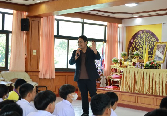 ภาพกิจกรรม  คณะวิทยาศาสตร์และเทคโนโลยี มหาวิทยาลัยราชภัฏกําแพงเพชร จัดโครงการประชาสัมพันธ์รายวิชาและหลักสูตรไปยังผู้เรียนกลุ่มใหม่ (Non-age Group) โรงเรียนทุ่งโพธิ์ทะเลพิทยา