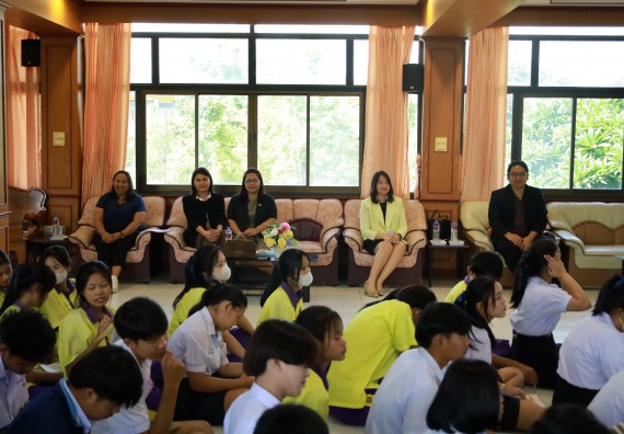 ภาพกิจกรรม  คณะวิทยาศาสตร์และเทคโนโลยี มหาวิทยาลัยราชภัฏกําแพงเพชร จัดโครงการประชาสัมพันธ์รายวิชาและหลักสูตรไปยังผู้เรียนกลุ่มใหม่ (Non-age Group) โรงเรียนทุ่งโพธิ์ทะเลพิทยา