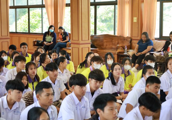 ภาพกิจกรรม  คณะวิทยาศาสตร์และเทคโนโลยี มหาวิทยาลัยราชภัฏกําแพงเพชร จัดโครงการประชาสัมพันธ์รายวิชาและหลักสูตรไปยังผู้เรียนกลุ่มใหม่ (Non-age Group) โรงเรียนทุ่งโพธิ์ทะเลพิทยา