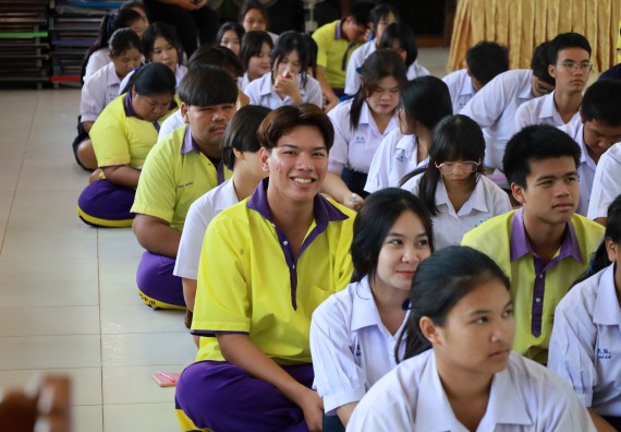 ภาพกิจกรรม  คณะวิทยาศาสตร์และเทคโนโลยี มหาวิทยาลัยราชภัฏกําแพงเพชร จัดโครงการประชาสัมพันธ์รายวิชาและหลักสูตรไปยังผู้เรียนกลุ่มใหม่ (Non-age Group) โรงเรียนทุ่งโพธิ์ทะเลพิทยา