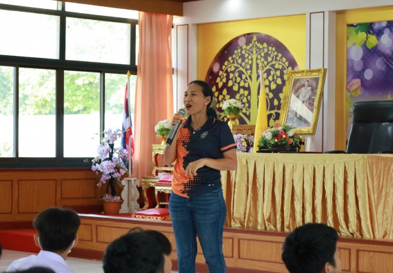 ภาพกิจกรรม  คณะวิทยาศาสตร์และเทคโนโลยี มหาวิทยาลัยราชภัฏกําแพงเพชร จัดโครงการประชาสัมพันธ์รายวิชาและหลักสูตรไปยังผู้เรียนกลุ่มใหม่ (Non-age Group) โรงเรียนทุ่งโพธิ์ทะเลพิทยา