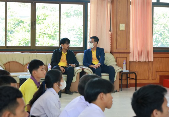 ภาพกิจกรรม  คณะวิทยาศาสตร์และเทคโนโลยี มหาวิทยาลัยราชภัฏกําแพงเพชร จัดโครงการประชาสัมพันธ์รายวิชาและหลักสูตรไปยังผู้เรียนกลุ่มใหม่ (Non-age Group) โรงเรียนทุ่งโพธิ์ทะเลพิทยา