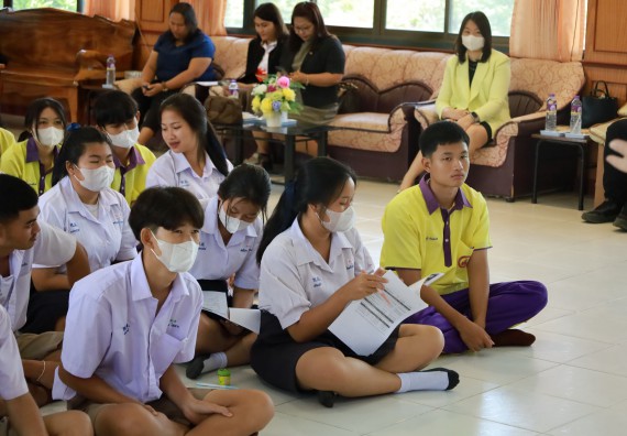 ภาพกิจกรรม  คณะวิทยาศาสตร์และเทคโนโลยี มหาวิทยาลัยราชภัฏกําแพงเพชร จัดโครงการประชาสัมพันธ์รายวิชาและหลักสูตรไปยังผู้เรียนกลุ่มใหม่ (Non-age Group) โรงเรียนทุ่งโพธิ์ทะเลพิทยา