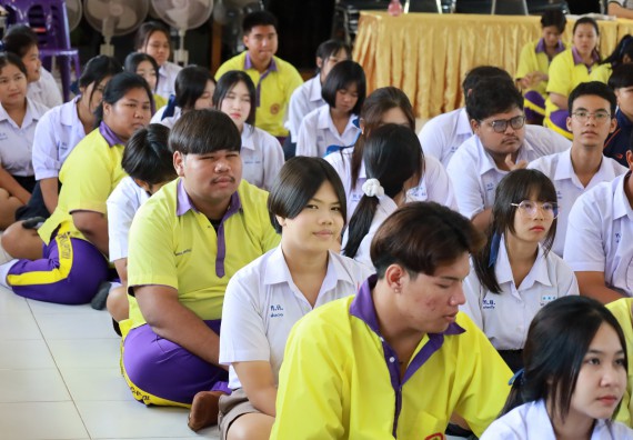 ภาพกิจกรรม  คณะวิทยาศาสตร์และเทคโนโลยี มหาวิทยาลัยราชภัฏกําแพงเพชร จัดโครงการประชาสัมพันธ์รายวิชาและหลักสูตรไปยังผู้เรียนกลุ่มใหม่ (Non-age Group) โรงเรียนทุ่งโพธิ์ทะเลพิทยา