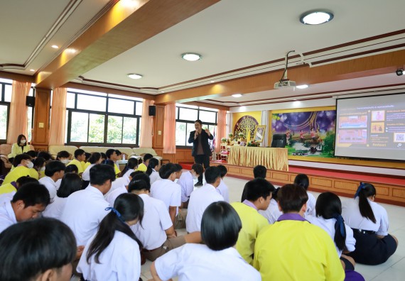 ภาพกิจกรรม  คณะวิทยาศาสตร์และเทคโนโลยี มหาวิทยาลัยราชภัฏกําแพงเพชร จัดโครงการประชาสัมพันธ์รายวิชาและหลักสูตรไปยังผู้เรียนกลุ่มใหม่ (Non-age Group) โรงเรียนทุ่งโพธิ์ทะเลพิทยา