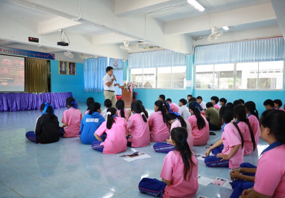 ภาพกิจกรรม  คณะวิทยาศาสตร์และเทคโนโลยี มหาวิทยาลัยราชภัฏกําแพงเพชร จัดโครงการประชาสัมพันธ์รายวิชาและหลักสูตรไปยังผู้เรียนกลุ่มใหม่ (Non-age Group)  โรงเรียนวังตะเคียนประชานุสรณ์