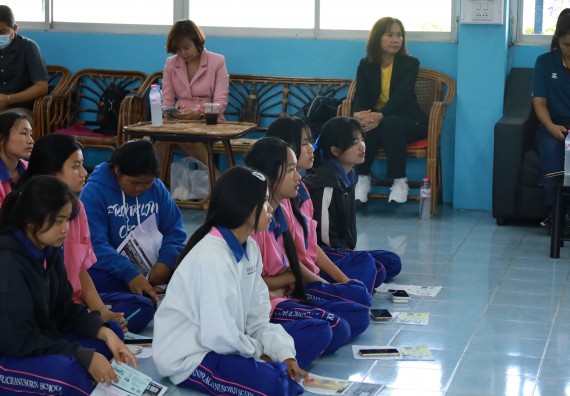 ภาพกิจกรรม  คณะวิทยาศาสตร์และเทคโนโลยี มหาวิทยาลัยราชภัฏกําแพงเพชร จัดโครงการประชาสัมพันธ์รายวิชาและหลักสูตรไปยังผู้เรียนกลุ่มใหม่ (Non-age Group)  โรงเรียนวังตะเคียนประชานุสรณ์