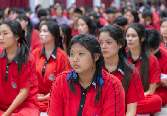 ภาพกิจกรรม คณะวิทยาศาสตร์และเทคโนโลยี มหาวิทยาลัยราชภัฏกําแพงเพชร จัดโครงการประชาสัมพันธ์รายวิชาและหลักสูตรไปยังผู้เรียนกลุ่มใหม่ (Non-age Group) โรงเรียนพรานกระต่ายพิทยาคม