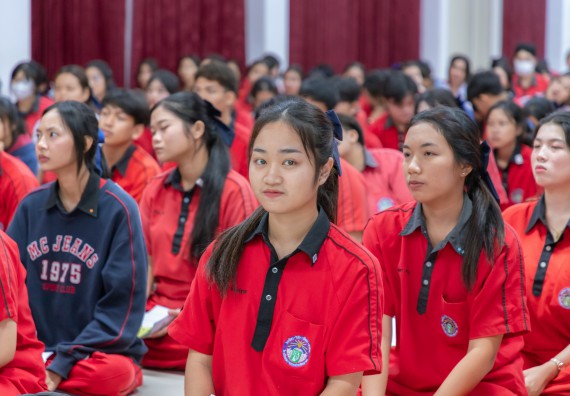 ภาพกิจกรรม คณะวิทยาศาสตร์และเทคโนโลยี มหาวิทยาลัยราชภัฏกําแพงเพชร จัดโครงการประชาสัมพันธ์รายวิชาและหลักสูตรไปยังผู้เรียนกลุ่มใหม่ (Non-age Group) โรงเรียนพรานกระต่ายพิทยาคม