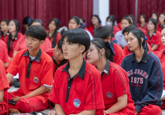 ภาพกิจกรรม คณะวิทยาศาสตร์และเทคโนโลยี มหาวิทยาลัยราชภัฏกําแพงเพชร จัดโครงการประชาสัมพันธ์รายวิชาและหลักสูตรไปยังผู้เรียนกลุ่มใหม่ (Non-age Group) โรงเรียนพรานกระต่ายพิทยาคม